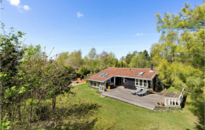 Beautiful Home In Væggerløse With Wifi